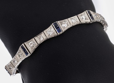 18 kt Gold Art Deco Diamant-Saphir-Armband, um1930, WG 750/000, Altschliffdiamanten zus. ca. 4.0 ct Weiß-l.get.Weiß/si-p, facett. Saphire zus. ca. ...