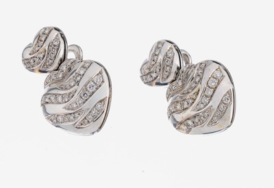 Paar 18 kt Gold Brillant-Ohrstecker "Herzen", WG 750/000, Brillanten zus. ca. 0.87 ct Weiß/si, L. ca. 2 cm, Clipbrisuren, Stecker ...