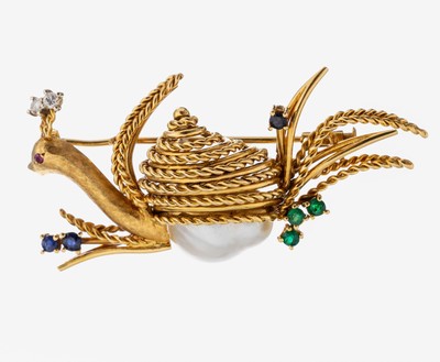 18 kt Gold Perl-Brillant-Saphir-Brosche, GG750/000, stil. Schnecke, 2 Brillanten zus. ca.0.04 ct Weiß/si, 3 rundfacett. Saphire zus. ca. 0.12 ct, ...