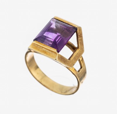 14 kt Gold Amethyst-Ring, GG 585/000, Amethyst im Treppenschliff ca. 4.0 ct, RW 57, ca. 6.6 g