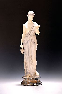 Figur der Göttin Hebe, 20. Jh., Kunstguss, patiniert, auf geädertem Marmorsockel poliert, dieser best., H.ca. 67 cm