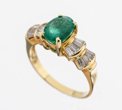 14 kt Gold Smaragd-Diamant-Ring, GG 585/000, ovalfacett. Smaragd ca. 1.0 ct, 16 Diamant-Baguettes zus. ca. 0.50 ct Weiß-l.get.Weiß/p, RW 54, ca. ...