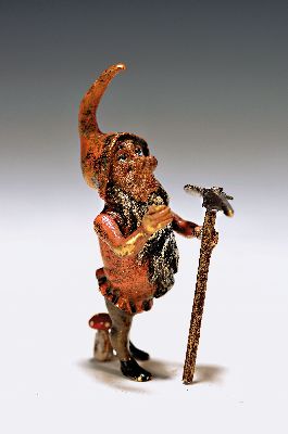 Zwerg mit Pickel, Wiener Bronze, sign. Bergmann (am Rücken), bunt staffiert, H.ca. 8 cm
