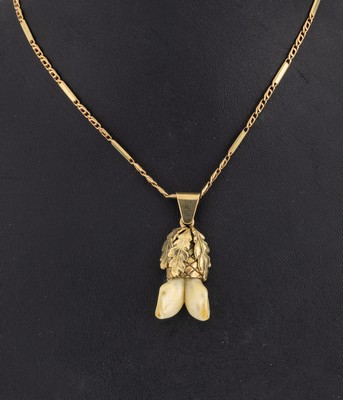 14 kt Gold Grandel-Anhänger, GG 585/000, Eichenlaubdekor, an Kette, L. ca. 50 cm, Karabinerschließe, ca. 11.2 g