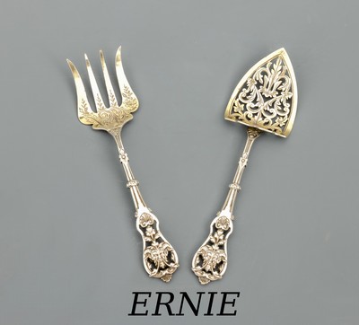 2-teiliges Vorlegebesteck für Gebäck-/Petits Fours, Frankreich um 1900, 800er Silber, teilvergoldet, aufwändig gearbeitet, handgesägt, fein ...