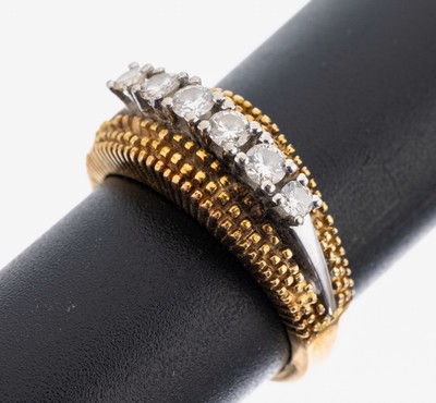 14 kt Gold Brillant-Ring, GG/WG 585/000, 6 erhaben gefasste Brillanten zus. ca. 0.38 ct Weiß/si, RW 55, ca. 9.2 g