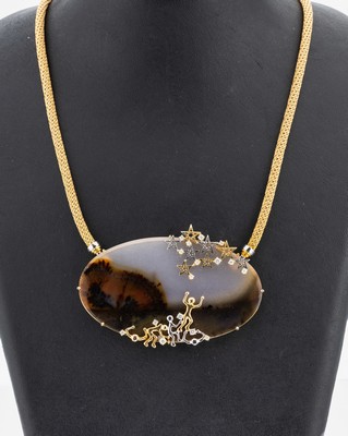 18 kt Gold Achat-Brillant-Collier, GG/WG 750/000, Einzelanfertigung eines renommierten Idar-Obersteiner Goldschmieds, Mittelteil mit gr. ovaler ...