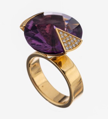 18 kt Gold Amethyst-Brillant-Ring, GG 750/000, Einzelanfertigung eines renommierten Idar-Obersteiner Goldschmieds, außergewöhnliches Design, hoher ...