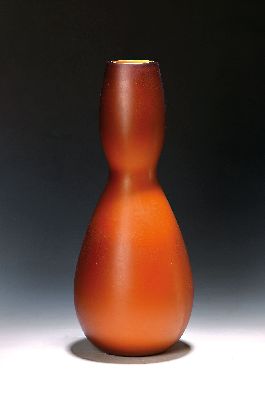 Große Doppelkürbisvase, Venini, dat. 96, bernsteinfarbenes Glas, opakweißer Zwischenüberfang, farbloses Innenüberfang, H. ca. 51 cm, am Boden ...