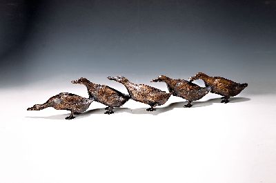 Kurt Arentz, 1934 Köln-2014 München, 5 Enten im Entenmarsch, Bronze, sign. und num. 8/20, H. ca. 13cm, L. ca. 78cm, mit Zertifikat