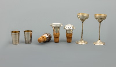 Silber Konvolut: 6 Likörkelche 800er Silber, H ca. 10.5 cm; 6 Schnapsbecher 835er Silber,W.Binder, H ca. 4.5 cm, total ca. 260 g, dazu: 3 ...