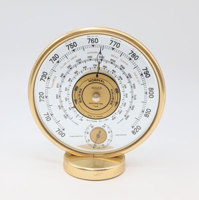 JAEGER Wetterstation mit Glaszifferblatt, Frankreich um 1940, blass-gold eloxierter Aluminiumrahmen und Fuß, beids. facett-vergl. Barometer- u. ...