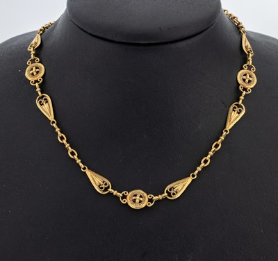 18 kt Gold Collier, GG 750/000 gepr., rundeund tropfenf. Glieder mit Filigranarbeit, L. ca. 60 cm, Federringschließe, ca. 34.4 g, zusätzliche ...