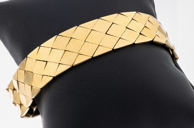 18 kt Gold Armband, GG 750/000, rautenf. Glieder, B. ca. 1.6 cm, L. ca. 18.5 cm, Kastenschloss mit 2 Sicherheitsachten, ca. 30.2 g