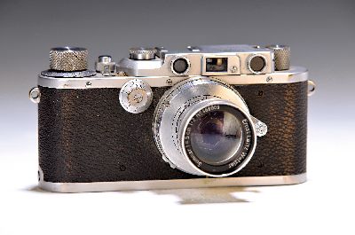 Leica III, Bj. 1939, Nr. 314689 Bj.1939, mit Summar 5cm 1:2; deutliche Gebrauchsspuren; Lange Zeiten unzuverlässig