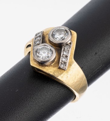 14 kt Gold Diamant-Ring, GG/WG 585/000, 2 in WG gefasste Brillanten zus. ca. 0.50 ct, 8 8/8-Diamanten zus. ca. 0.08 ct Weiß/si, RW 52, ca. 5.2 g, ...