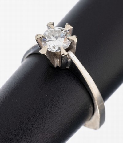 14 kt Gold Brillant-Ring, WG 585/000, Brillant ca. 0.57 ct (grav.) Weiß/si, RW 54, ca. 3.8 g