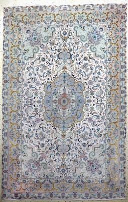 Täbriz fein(70 Raj), Persien, Mitte 20.Jhd,Korkwolle mit und auf Seide, ca. 313 x 202 cm,ca. 1,0 Mio. Kn/qm, verblasst, EHZ: 2