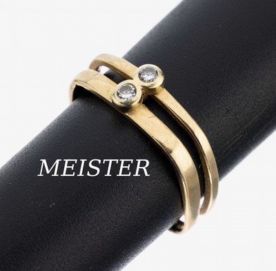 14 kt Gold Brillant Ring, GG 585/000, 2-rhg., 2 Brillanten zus. ca. 0.06 ct Weiß/si,quadratische Ringschiene, RW 56, ca. 3.5 g, Meistermarke ...