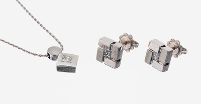 18 kt Gold Diamant-Schmuckset, WG 750/000, "Mattisse", best. aus: Paar Ohrstecker mit 2 Diamanten im Princess-Cut zus. ca. 0.40 ct feines ...