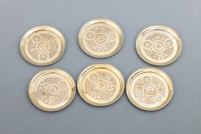 Set 6 Untersetzer, St. Petersburg, Russland 1875, 875er Silber, 84 Solotnik, teilvergoldet, rund, D. ca. 9.5 cm, Spiegel mit fein ausgeführter ...