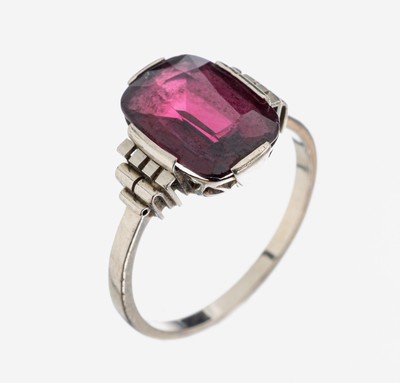 14 kt Gold Granat-Ring, WG 585/000, Granat im Kissenschliff ca. 2.10 ct, RW 55, ca. 3.3 g
