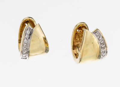 Paar 14 kt Gold Brillant-Ohrcreolen, GG/WG 585/000, in WG gefasste 16 Brillanten zus. ca.0.08 ct Weiß/si, ca. 8 g
