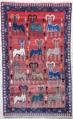Gabbeh alt, Persien, Mitte 20.Jhd, Wolle auf Wolle, ca. 150 x 93 cm, Mottenfraß, EHZ: 2