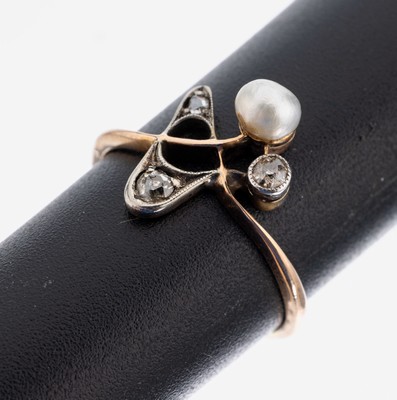 14 kt Gold Jugendstil Diamant-Perl-Ring, um 1900, GG 585/000 gepr., Ringkopf schauseitig Silber, sehr feine und zarte Ausführung, 2 ...