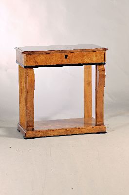 Biedermeier Wandkonsole, um 1830, Nußbaumfurnier, eine Schublade, ca. 89 x 92 x47 cm, EZ 2