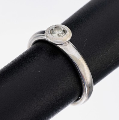 14 kt Gold Diamant Ring, WG 585/000, ein Brillant ca. 0.20 ct get.Weiß/si, RW 53, ca. 4.4 g