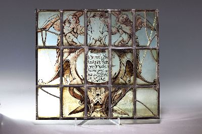 Barocke Bleiverglasung/sog. Hochzeitsscheibe, deutsch, Namenskartusche und datiert 1651, mit zwei Engeln dekoriert, flaschengrünes Glas mit ...