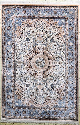 Seiden Keschan, China, Mitte 20.Jhd, reine Naturseide, ca. 183 x 122 cm, EHZ: 2