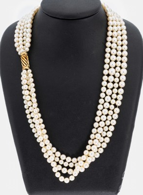 Perl-Collier mit 14 kt Gold Schließe, GG 585/000 gepr., 4-rhg. Akoyazuchtperlen, D. ca.4.9-8.3 mm, L. ca. 57 cm, Steckschließe