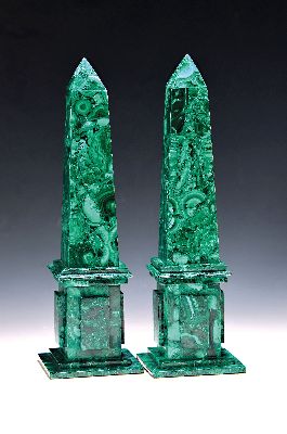 Paar Obelisken aus Malachit, H. je ca. 31cm