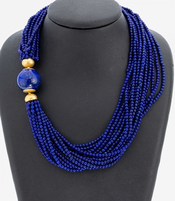 Lapislazuli-Collier mit 18 kt Gold Schließe, GG 750/000 sat., 15-rhg. Lapislazuli -Kugeln, D. ca. 3.2 mm, Bajonetteschließe in gr. ...