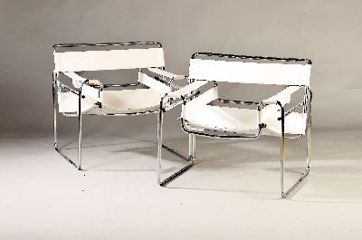 Paar "Wassily-Chairs", Model No. B3, Entw. Marcel Breuer 1925-27, Stahlrohrgestell verchromt, Sitzfläche, Rücken- und Armlehnen ...