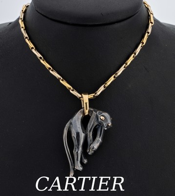 CARTIER Panther Anhänger, Panther Metall geschwärzt, Öse 18 kt Gold, GG 750/000, sign und num., Cartier-Kette, L. ca. 45cm, GG/WG 750/000, ...