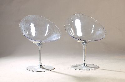 Fünf Schalenstühle "Eros", Entw. Phillipp Starck, Ausführung Kartell, Italien, 2000er, runder Fuß aus Aluminiumguss, drehbare ...