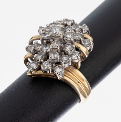 14 kt Gold Brillant-Ring, GG/WG 585/000, Aufbau in mehreren Ebenen, 27 Brillanten zus. ca. 3.0 ct Weiß/p, RW 58, ca. 11.0 g