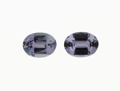 Lot 2 lose Tansanite zus. ca. 2.05 ct, ovalfacett.