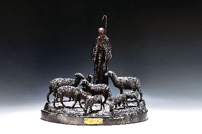Julius Paul Schmidt-Felling, 1835-1920, Bronze, Schäferin mit Schafherde u.Hirtenhund auf halbrunden Marmorsockel, mit Widmung auf Plakette 1927, ...