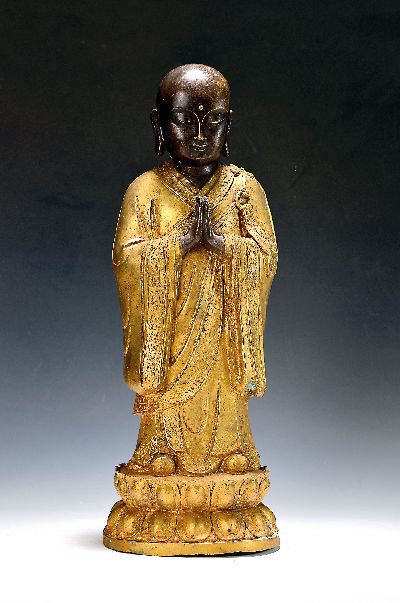 Stehender Mönch, China, 20. Jh., Metall z.T. patiniert, H. ca. 49 cm