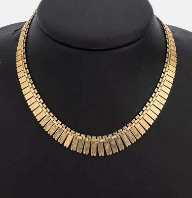 14 kt Gold Collier, GG 585/000, im Verlauf,Glieder part. strukt., L. ca. 44 cm, Kastenschloss mit Sicherheitsacht, ca. 32.6 g