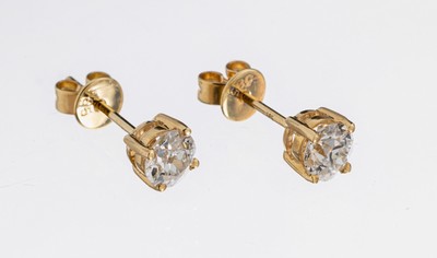Paar 14 kt Gold Diamant-Ohrstecker, GG 585/000, 2 Altschliffdiamanten zus. ca. 0.74 ct Weiß-l.get.Weiß/si-p