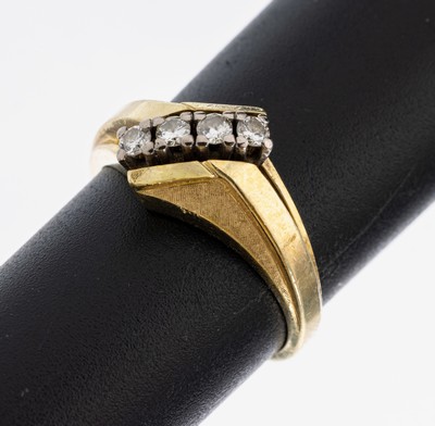 14 kt Gold Brillant-Ring, GG 585/000, 4 Brillanten zus. ca. 0.16 ct Weiß/si, RW 53, ca. 4.5 g