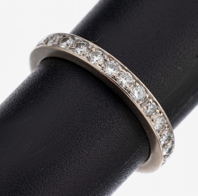 18 kt Gold Brillant-Ring, WG 750/000, 29 Brillanten zus. ca. 1.0 ct Weiß/si, RW 54, ca.2.9 g