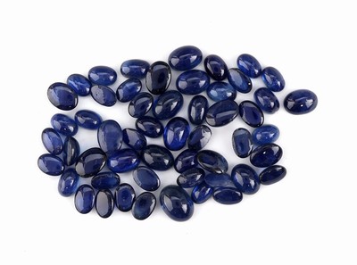 Lot lose Saphire, zus. ca. 45.97 ct, ovale Cabochons in versch. Größen und Farbnuancen
