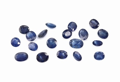 Lot lose Saphire, zus. ca. 11.08 ct, oval- facett. in versch. Größen und Farbnuancen, Ausfassware