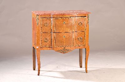 Kleine Kommode, Frankreich, um 1900, zweischübig, aufwendig intarsiert, Marmorplatte, Messingapplikationen, ca. 80 x 72 x 41 cm, EZ 2-3